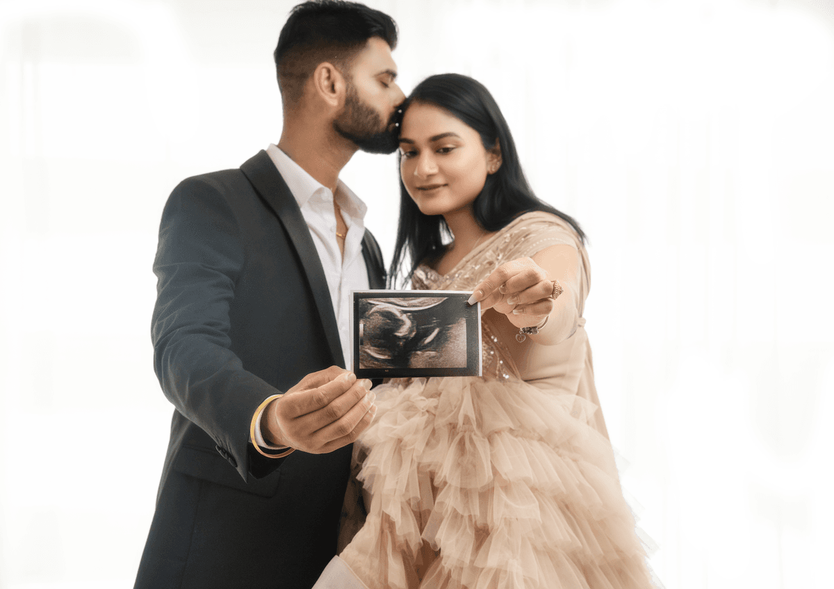 Beautiful maternity photograph of a mother-to-be 7